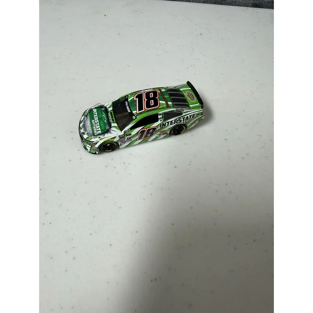 Kyle Busch 2018 #18 Interstate Batteries Toyota Camry 1:64 Diecast Loose